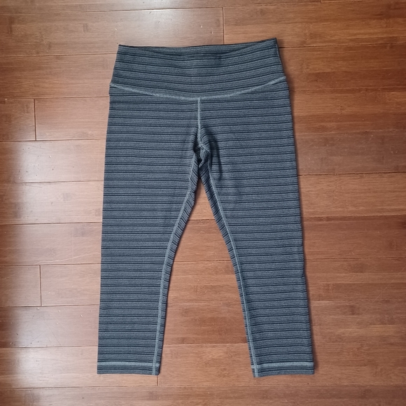 Lululemon Wunder Under crop leggings - Picture 4 of 13